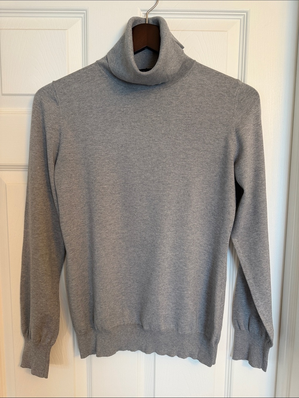 Banana Republic Women’s Grey Turtleneck Sweater